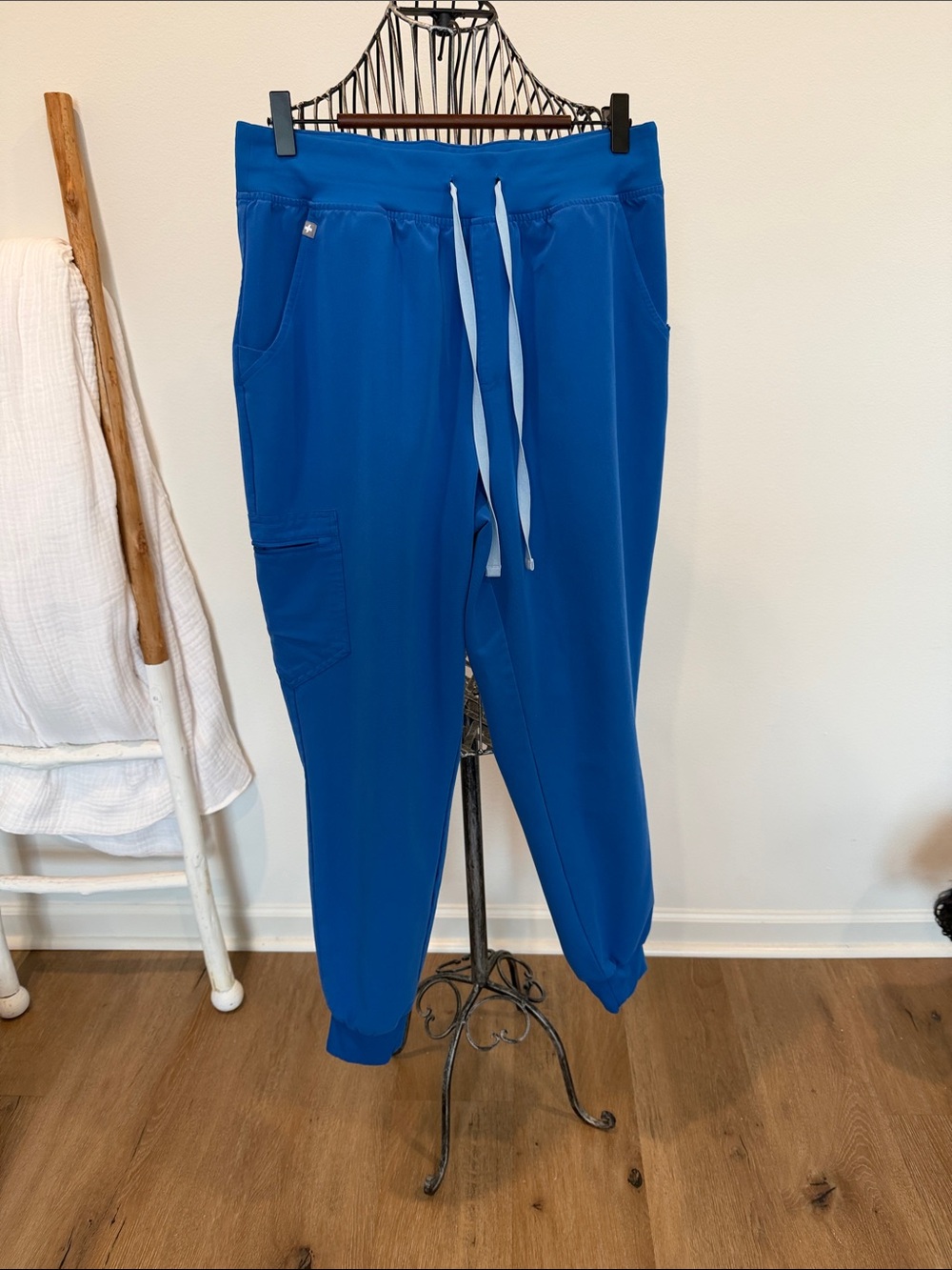 FIGS Scrub Joggers
